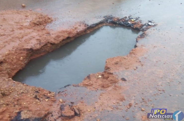 Buraco Em Obra Parada Da Prefeitura Causa Transtorno A Moradores Da Rua