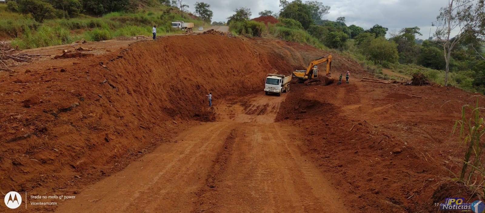 Obras de recuperação da MGC 354 entre Presidente Olegário e Patos de