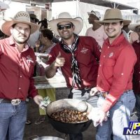 G1 - 'Queima do Alho' resgata tradição do tropeiro na Festa do