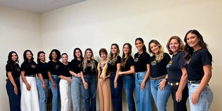 Candidatas iniciam preparação para a disputa do título de Rainha do Milho e Musa do Rodeio