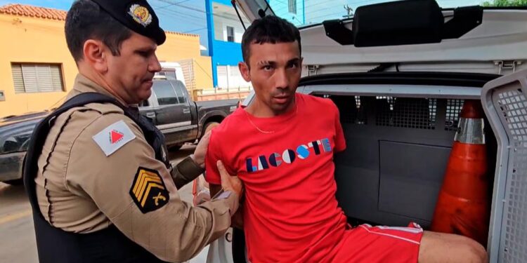 Polícia Militar age rápido e prende suspeito com celular de idosa encontrada morta