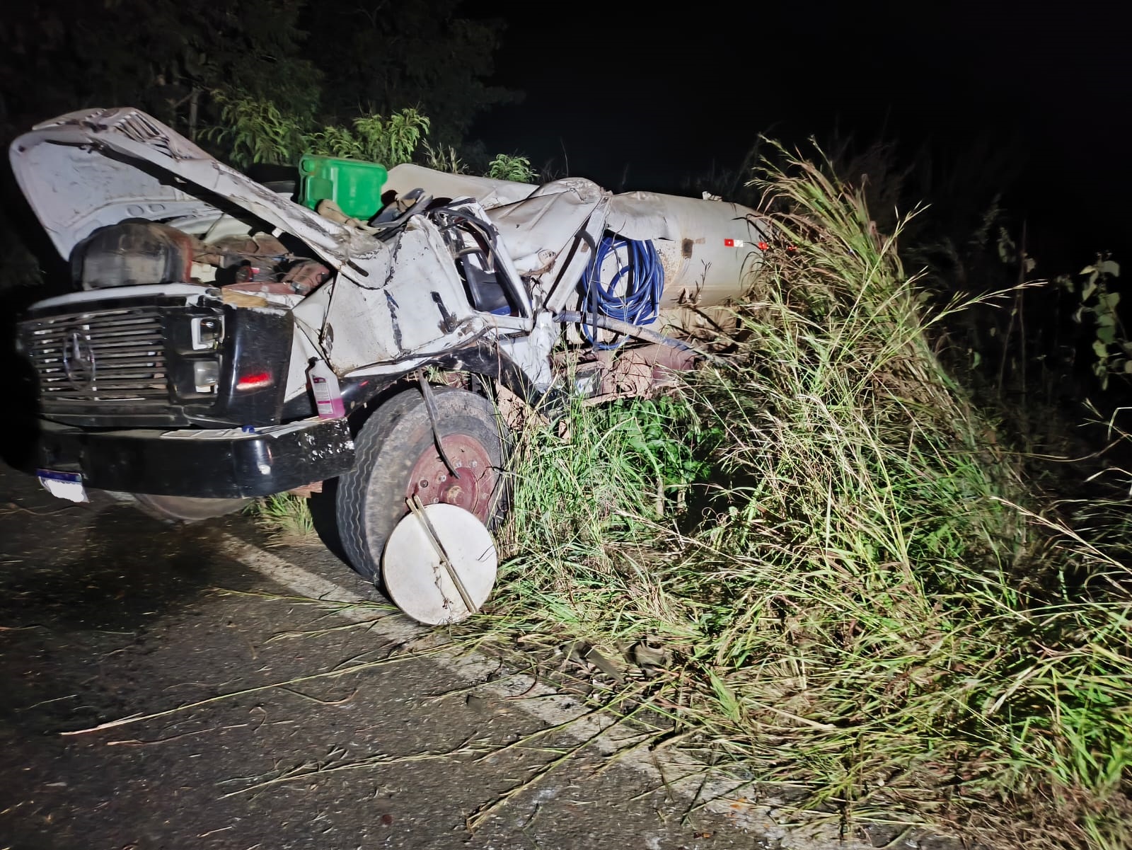 Motorista de 45 anos morre em acidente na LMG-740 envolvendo caminhão da Prefeitura de Lagoa Grande