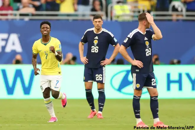 Vini Jr. baila, Brasil goleia Escócia e avança como líder na Copa do Mundo