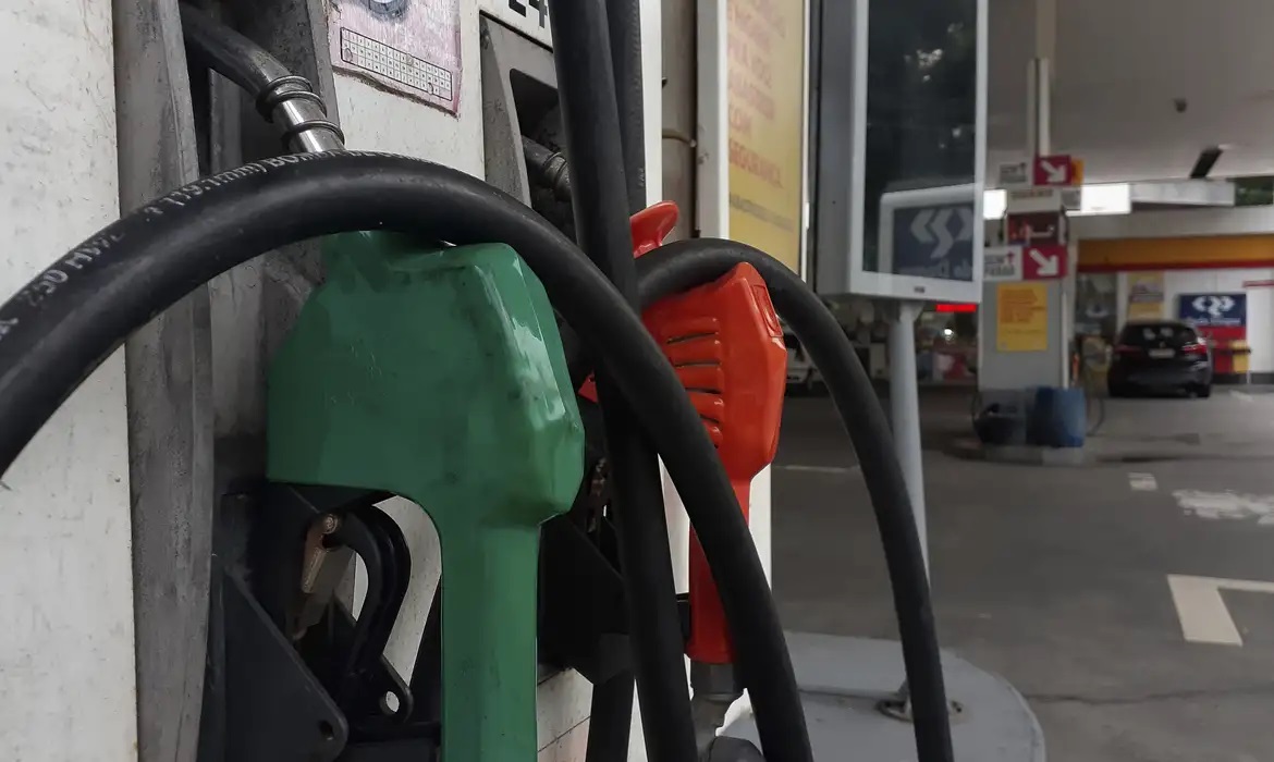 Governo quer elevar mistura do etanol na gasolina de 30% para 32%