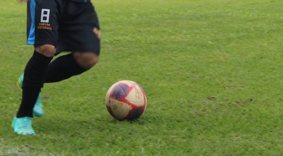 Goleadas e emoção: definidos os semifinalistas do Campeonato Municipal Élio do Sabiá