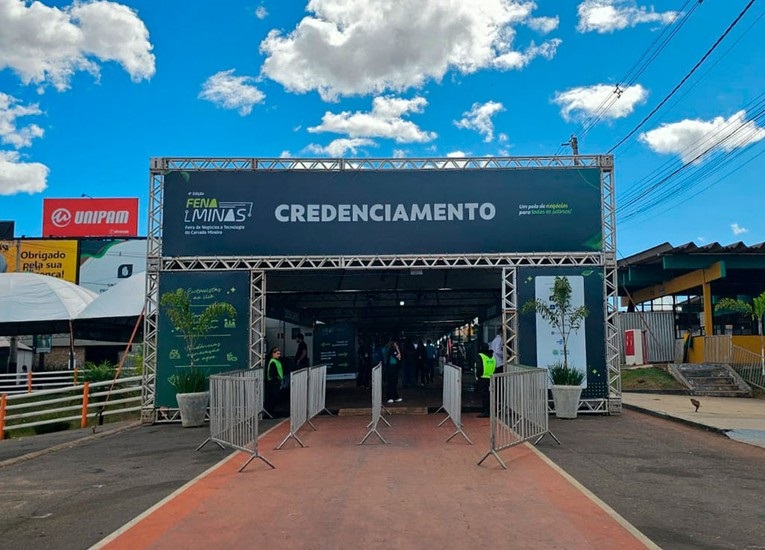 Fenaminas 2026 começa com megaestrutura, 150 expositores e expectativa de R$ 1 bilhão em negócios