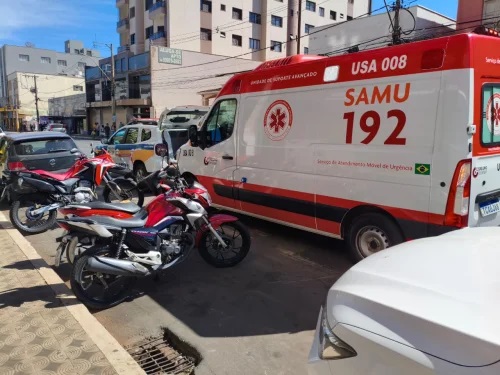 Idosa de 77 anos é atropelada em plena faixa de pedestres no cruzamento das ruas Olegário Maciel e Major Gote