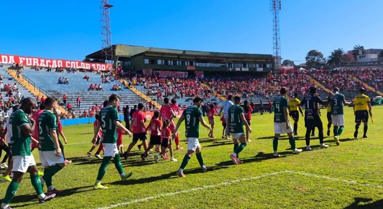 Mamoré leva gol na reta final e perde para o Zebu no Uberabão