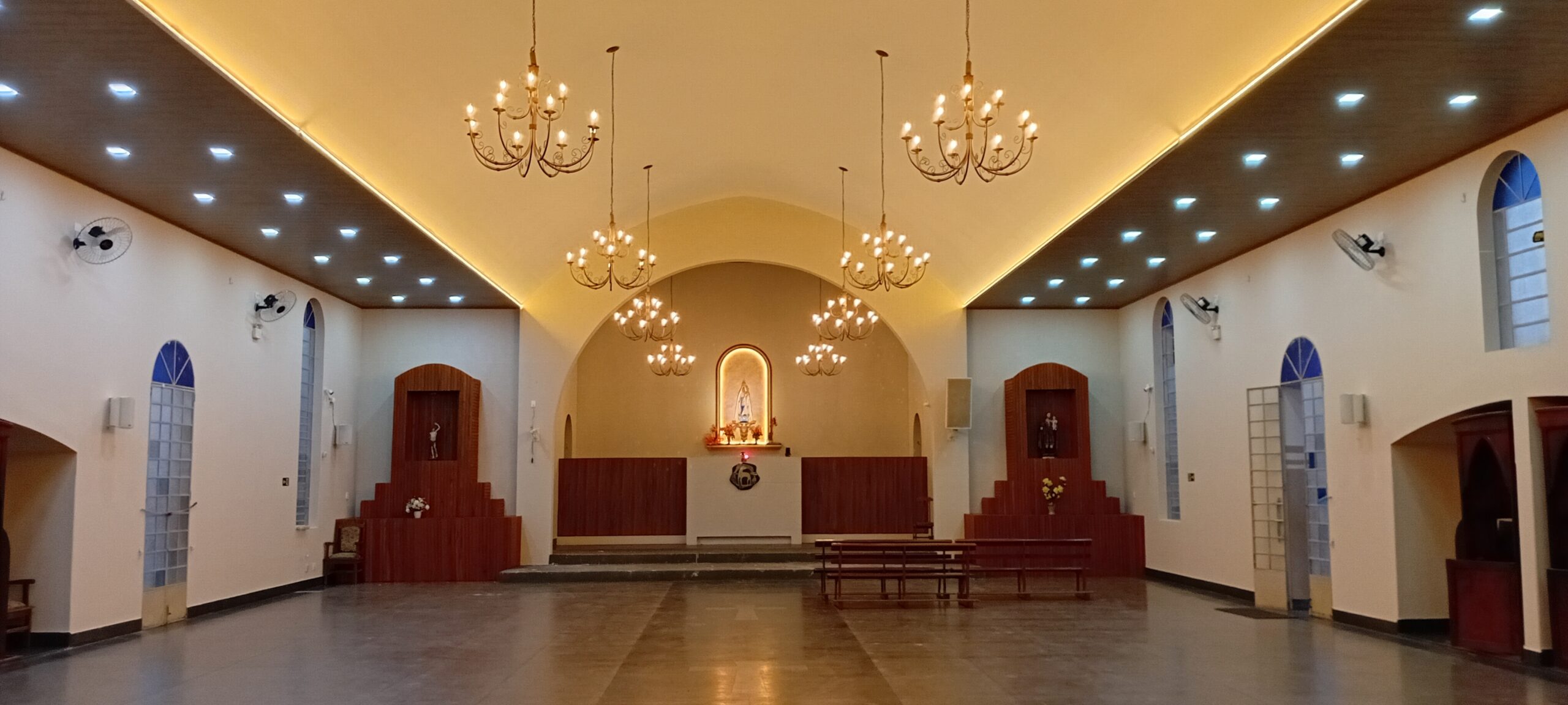 Santuário de Nossa Senhora da Abadia recebe nova pintura para a tradicional Festa em Andrequicé