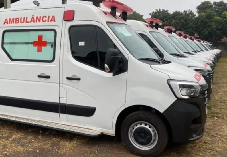 MP denuncia ex-prefeito de Patrocínio, Deiró Marra, e outras 5 pessoas por fraude em compra de ambulâncias