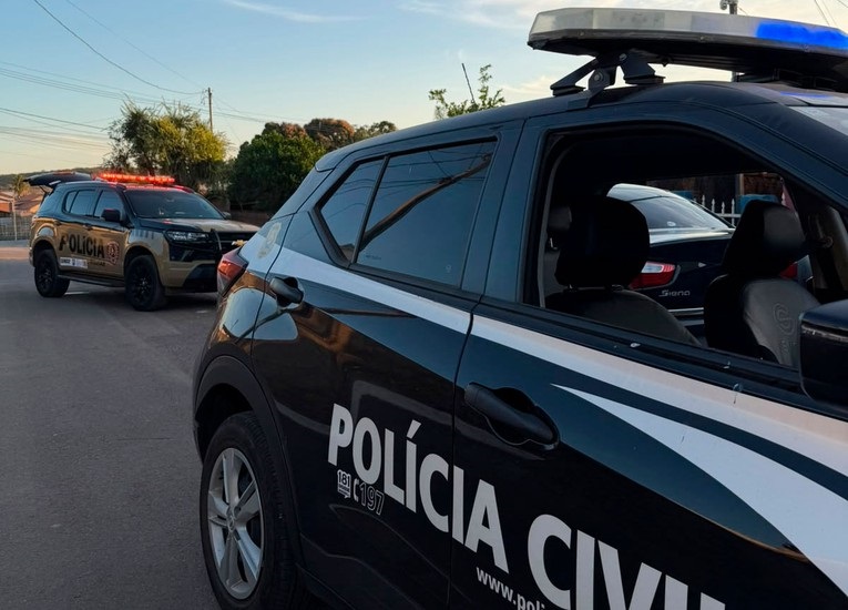 Operação prende três suspeitos e apreende adolescente por tráfico de drogas em São Gonçalo do Abaeté